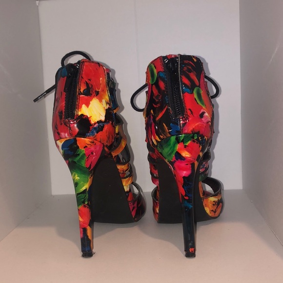 Steve Madden Vibrant Floral Stiletto - Picture 4 of 5